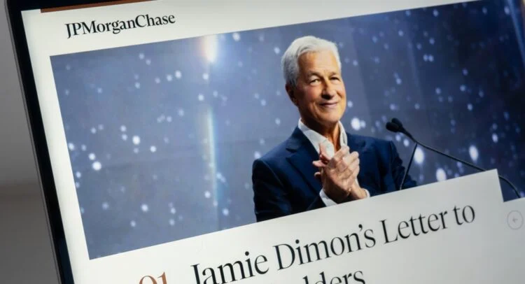 Featured image for Jamie Dimon Warns of Potential U.S. Stock Market Crash