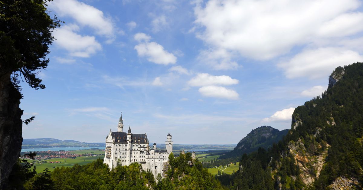 Fatal Attack on American Tourists at Germany's Neuschwanstein Castle Leads to Arrest