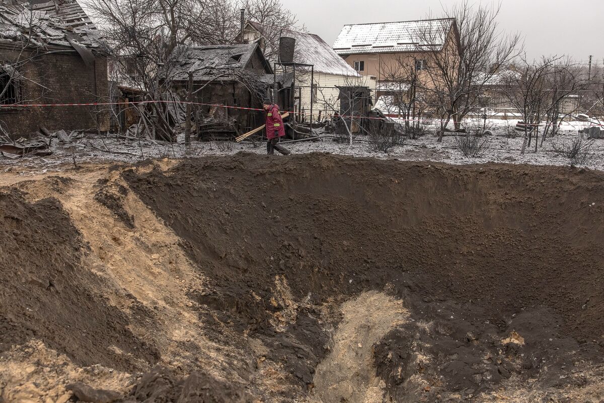 Featured image for Ukraine's Budget Crisis Deepens Amidst Political Paralysis and Waning International Aid