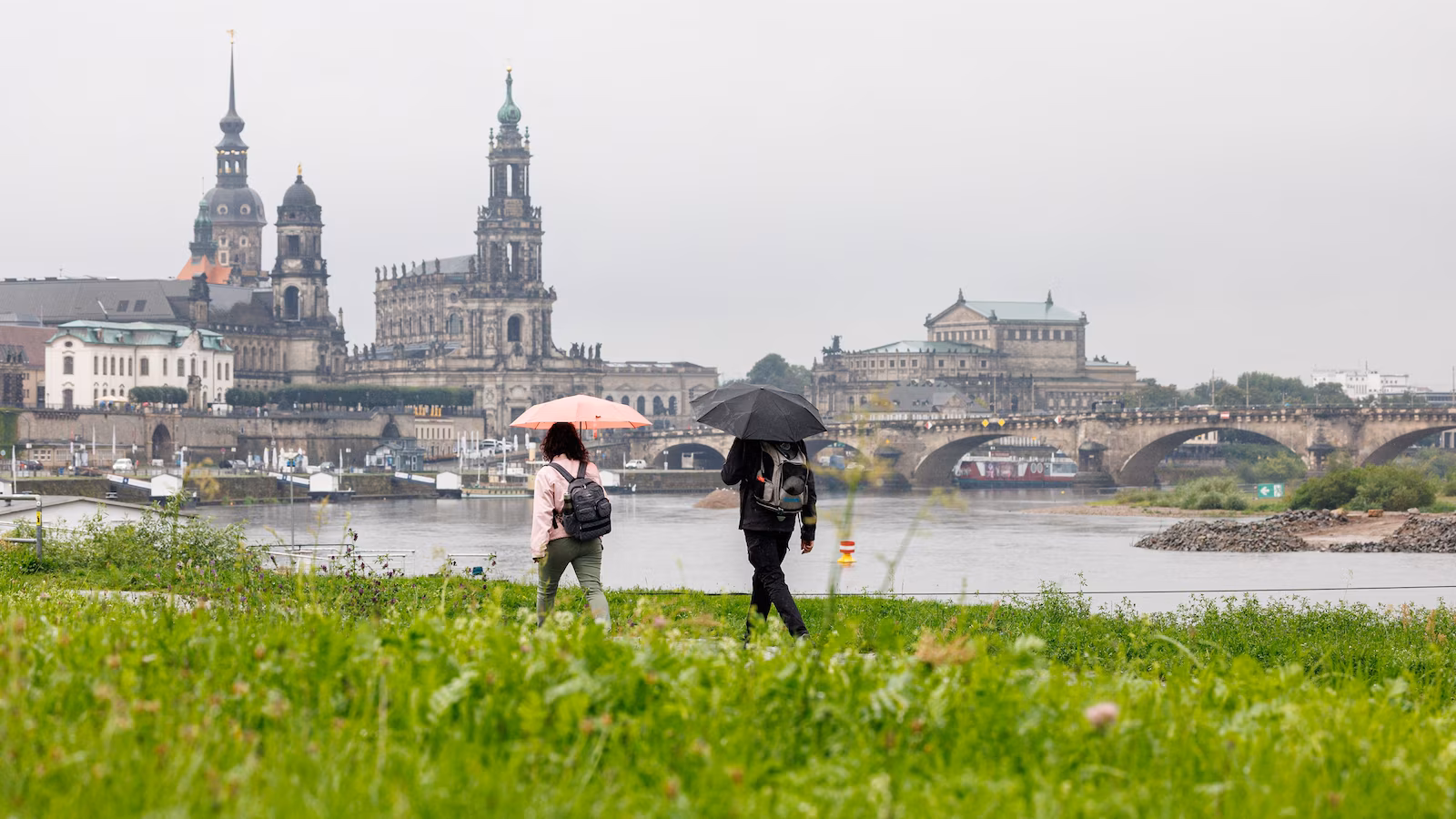 Featured image for Dresden Evacuates Over WWII Bomb Threat