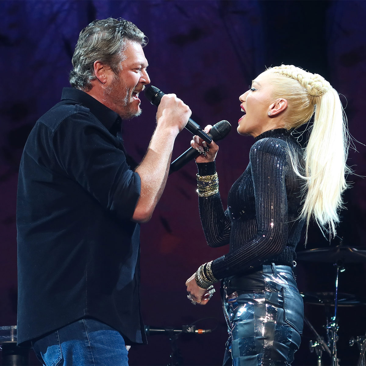 Featured image for Gwen Stefani's Country Style Shines On Stage With Blake Shelton