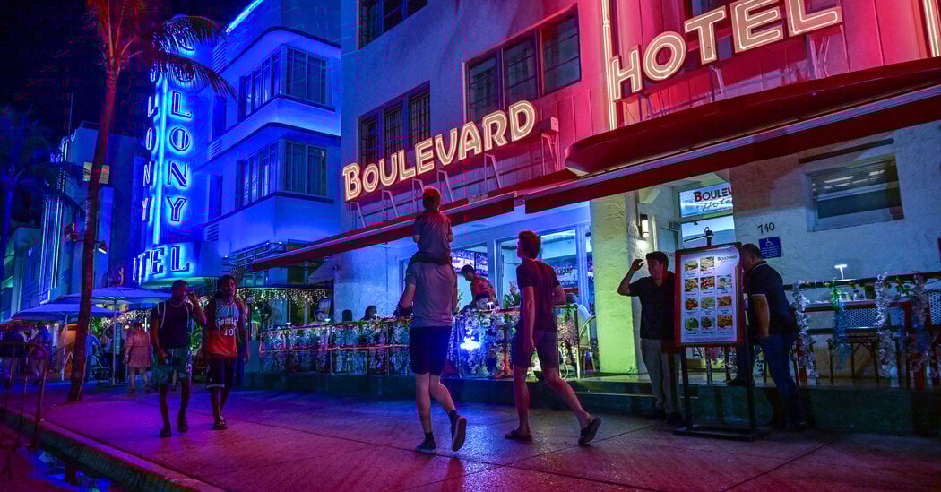 Featured image for "Spring Break Crackdown: Miami Beach Enforces Midnight Curfew"