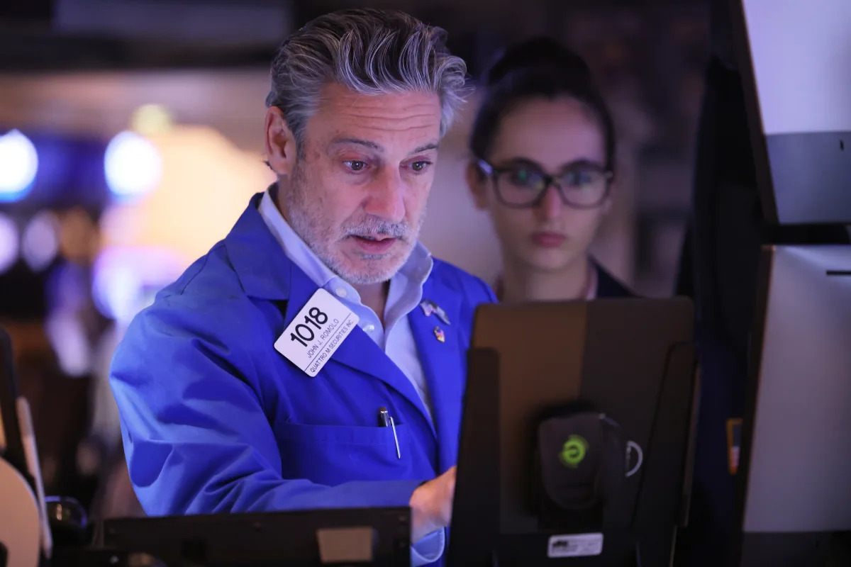 Featured image for "US Futures Surge as New Quarter Begins"