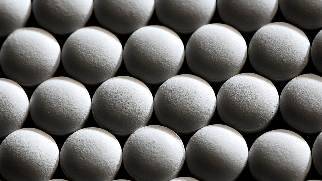 The Unregulated World of Melatonin Supplements: Risks and Inconsistencies.