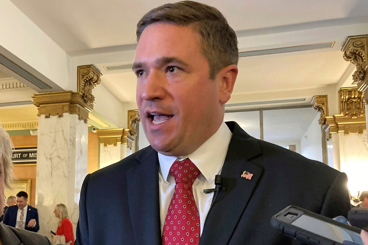 Featured image for Missouri AG withdraws limits on transgender health care for minors and adults.