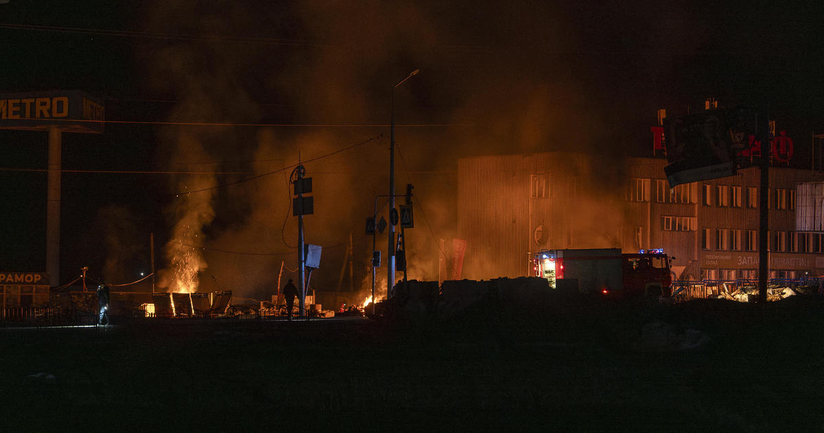 "Russian Missile Strikes Kill 8 in Kharkiv, Injure Dozens"