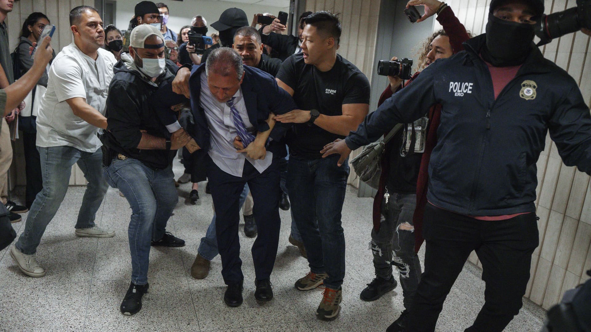 Featured image for NYC Comptroller Brad Lander Arrested by ICE at Immigration Court