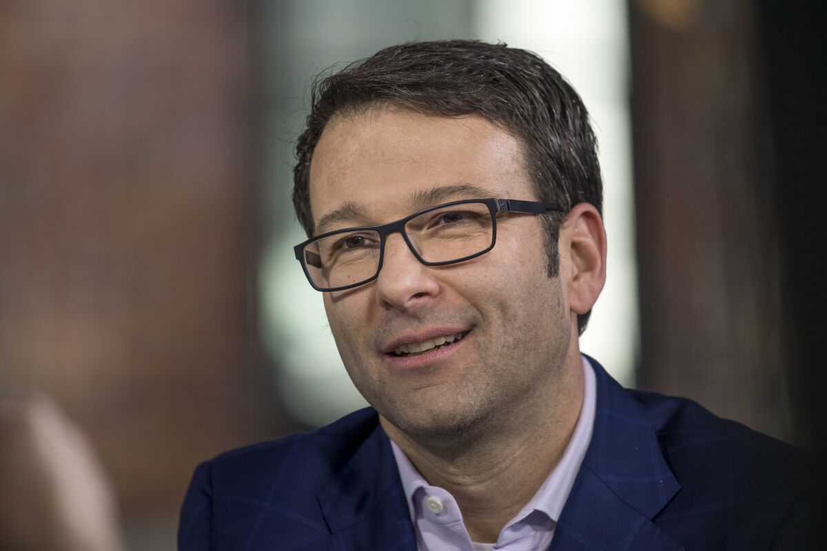 Featured image for Microsoft Promotes Althoff to Lead Commercial Business, Nadella Focuses on Technology