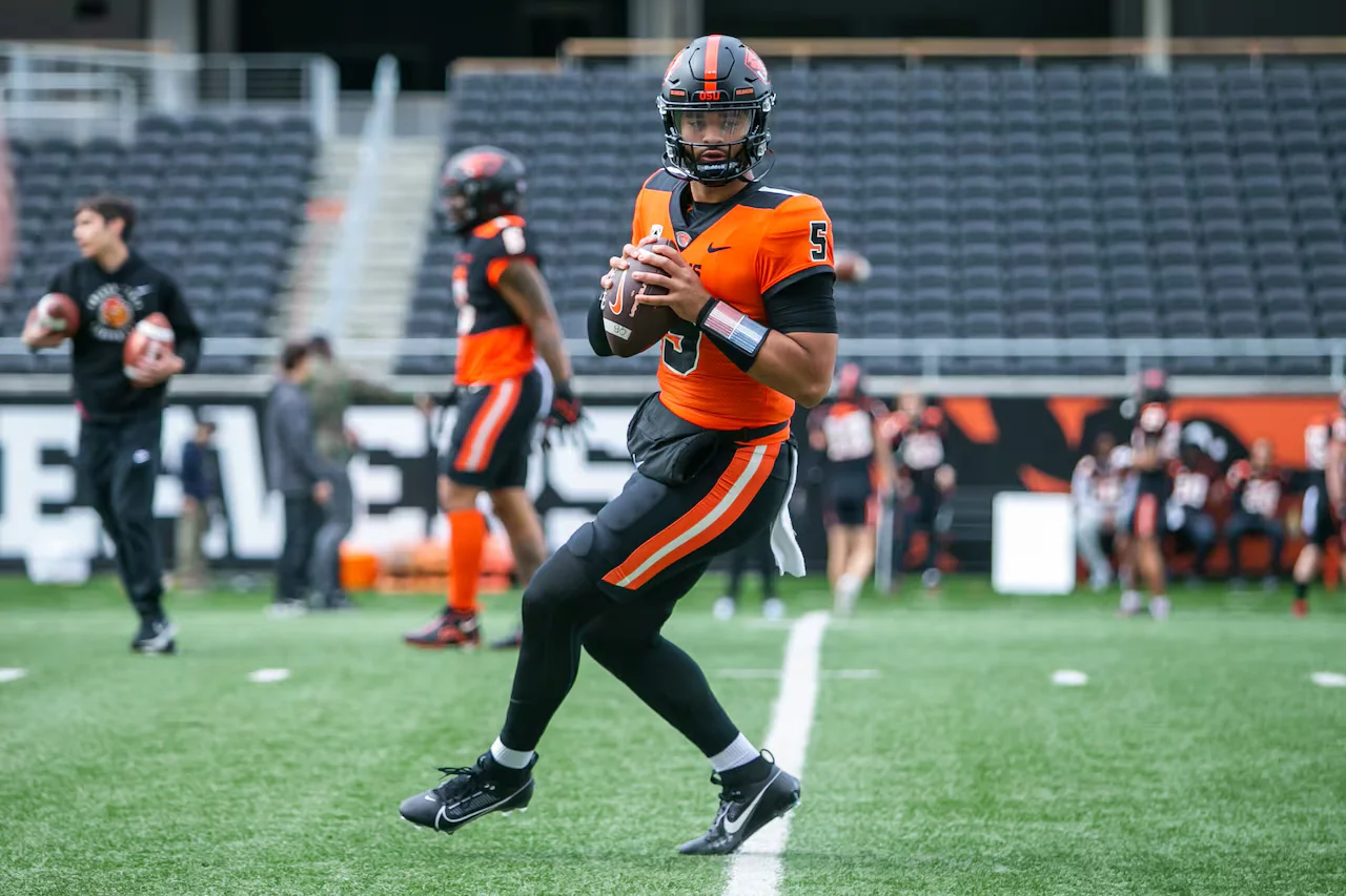 "Oregon State QB Uiagalelei Shines in Dominant Fall Camp Scrimmage"