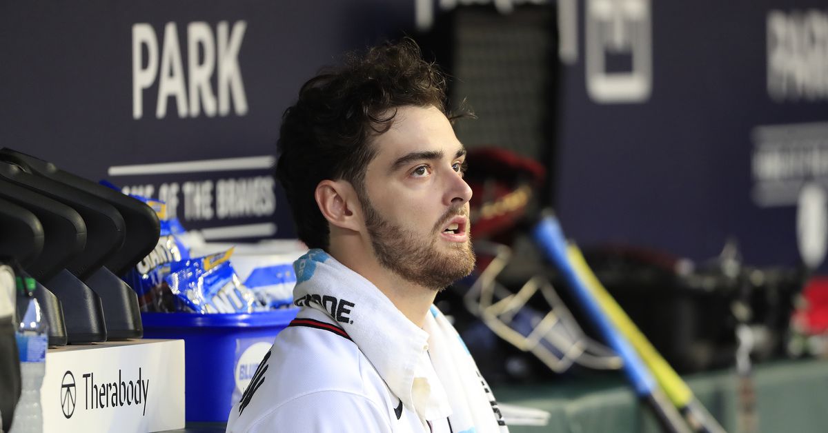 Featured image for Braves' Ian Anderson to Undergo Tommy John Surgery, Out Until 2024.