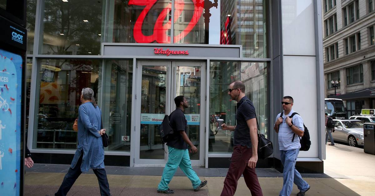 Pharmacy Workers at CVS and Walgreens Demand Safer Conditions and Support