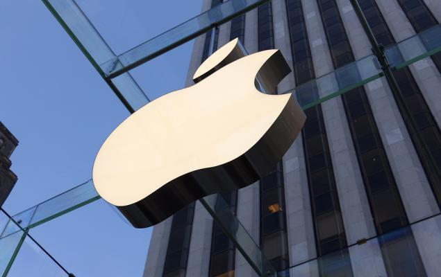 "Anticipating Apple's Q1 Earnings: Analyst Concerns and Stock Outlook"