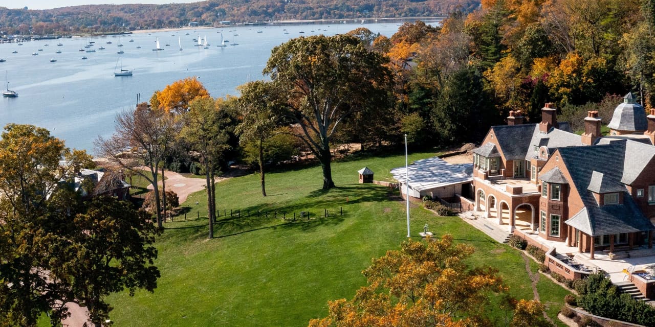 Billy Joel Lists $49 Million Long Island Estate and Moves to Florida.