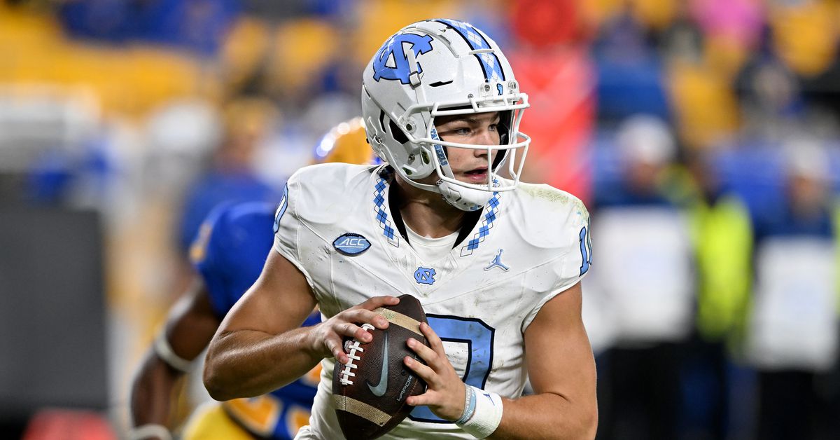 Featured image for "Giants Secure Franchise Quarterback in 7-Round Mock Draft"