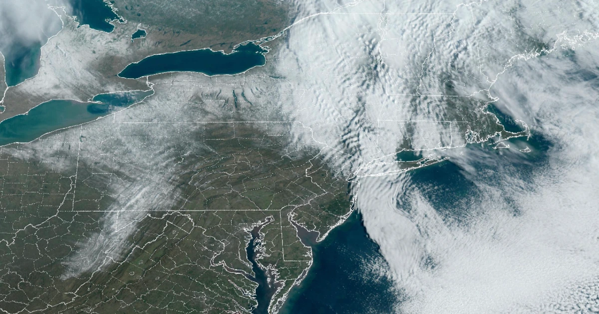 "Northeast Braces for 60 mph Winds, Anticipates Travel Delays and Power Outages"