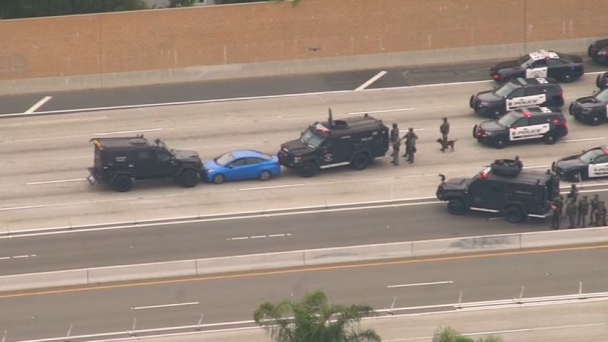 Featured image for Suspect Dies After Hours-Long SWAT Standoff Shuts Down 91 Freeway in Anaheim