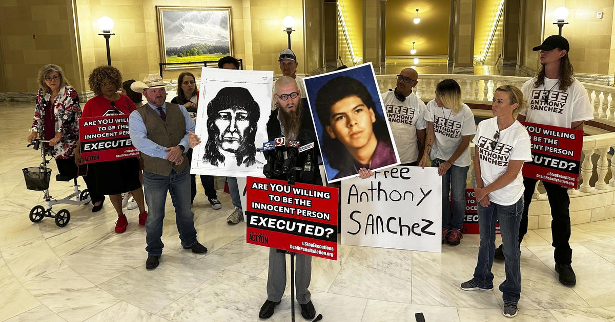 Death row inmate refuses clemency bid despite accusing father of crime.