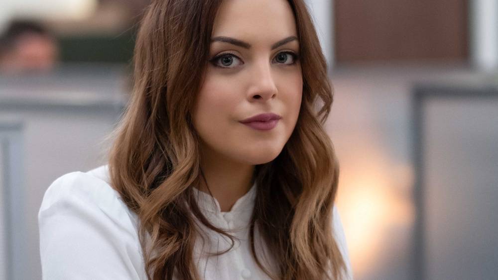 Featured image for Elizabeth Gillies and Ariana Grande Reevaluate 'Victorious' After Watching 'Quiet on Set'