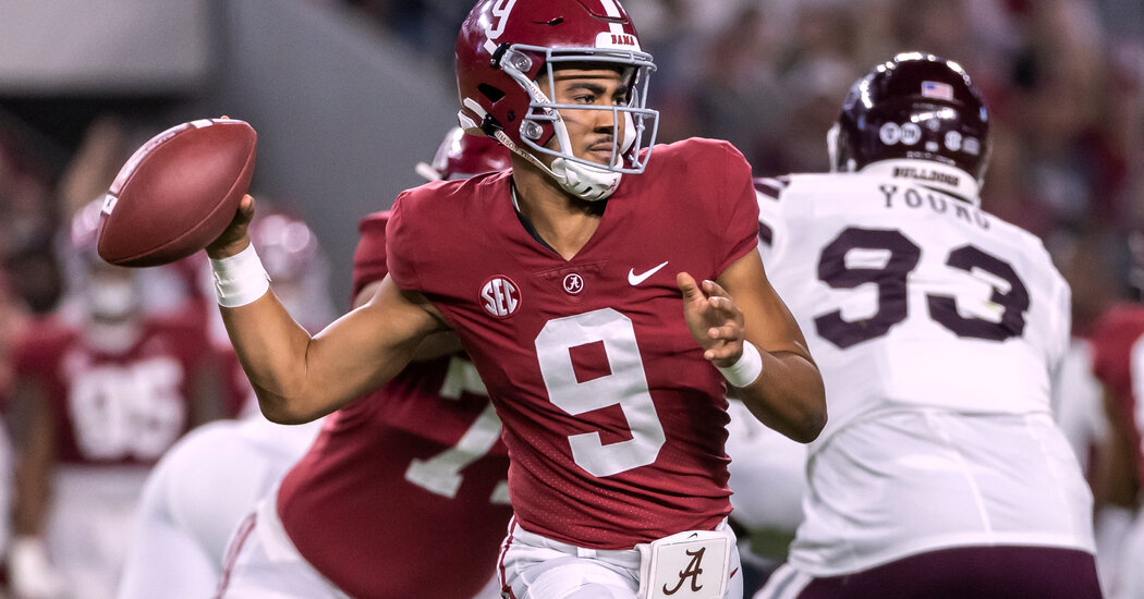 Insider's Guide to the 2023 NFL Draft QB Prospects.