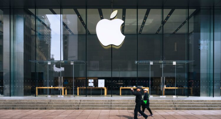 Apple Unveils AI-Powered Smart Home Device, Boosting Investor Confidence