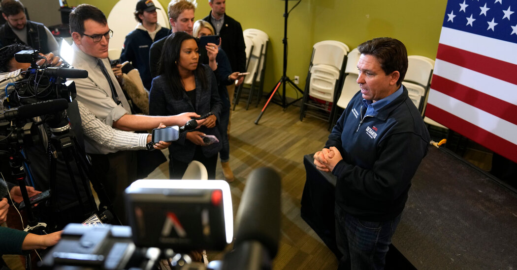 Featured image for DeSantis Navigates Trump Criticism Amid 2024 Republican Caucus Tensions