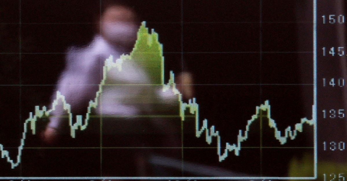 "Yen's 1-Year Low Propels Japan Stocks to Soaring Heights"