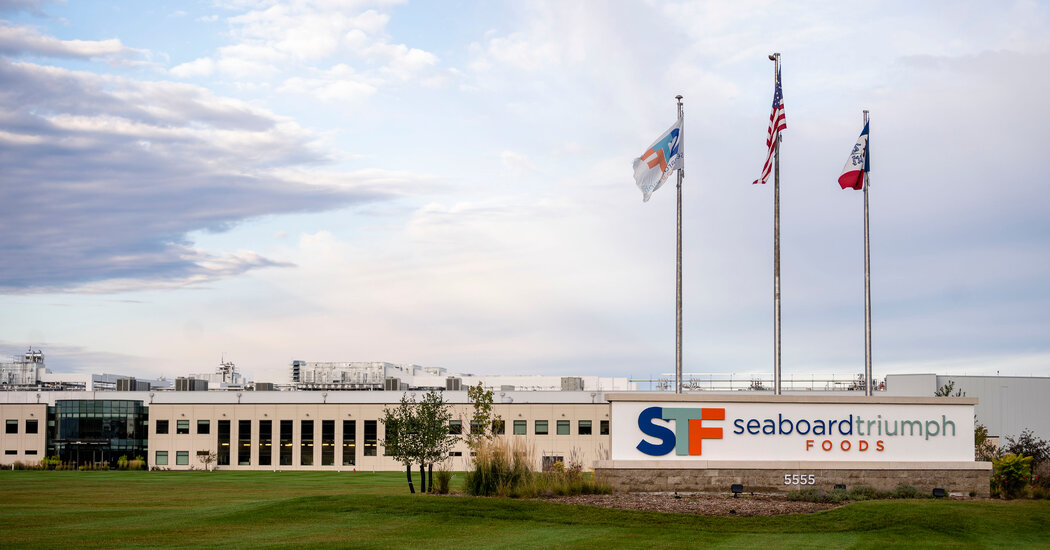 Featured image for Iowa Pork Plant Fined for Illegal Child Labor in Hazardous Conditions