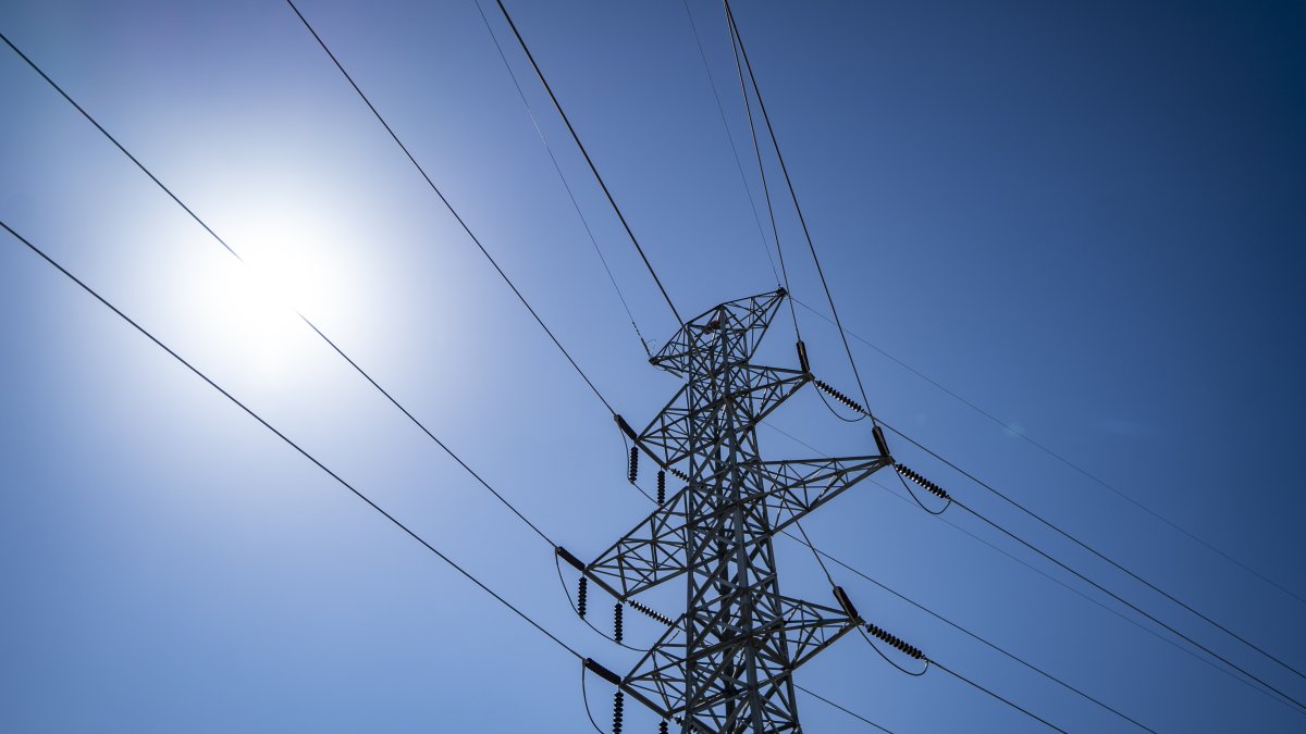 Featured image for ERCOT Urges Texans to Conserve Energy Amid High Demand and Unexpected Generation Loss