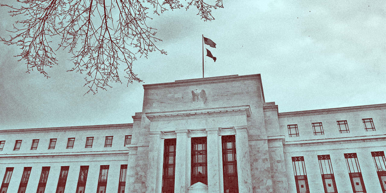 Investors Remain Unhappy Despite Fed's End to Rate Hikes.