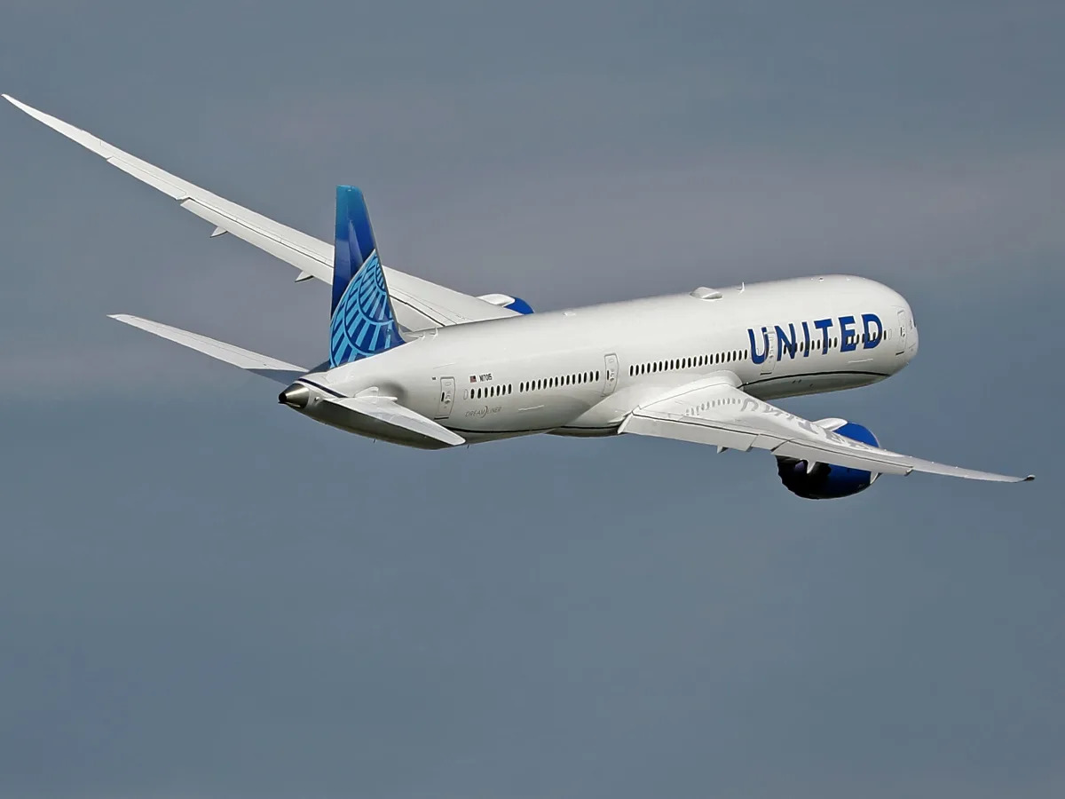 United Airlines Offers Triple Pay to Flight Attendants for Weather-Related Chaos Recovery