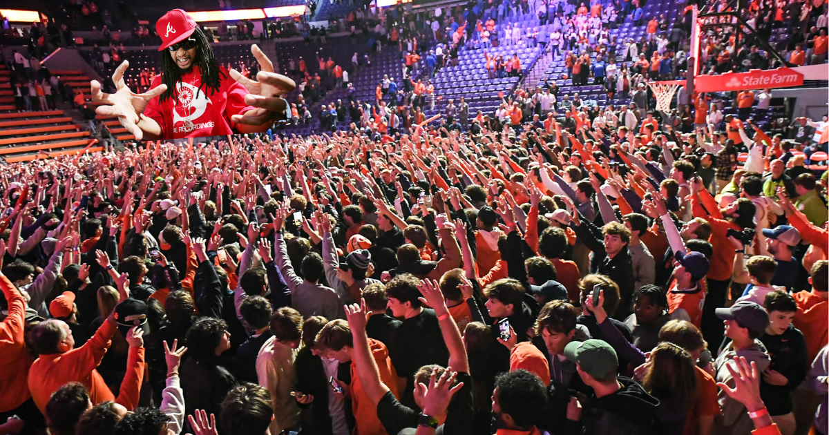 Featured image for Clemson Stuns No. 4 Kentucky in Early Season Upset