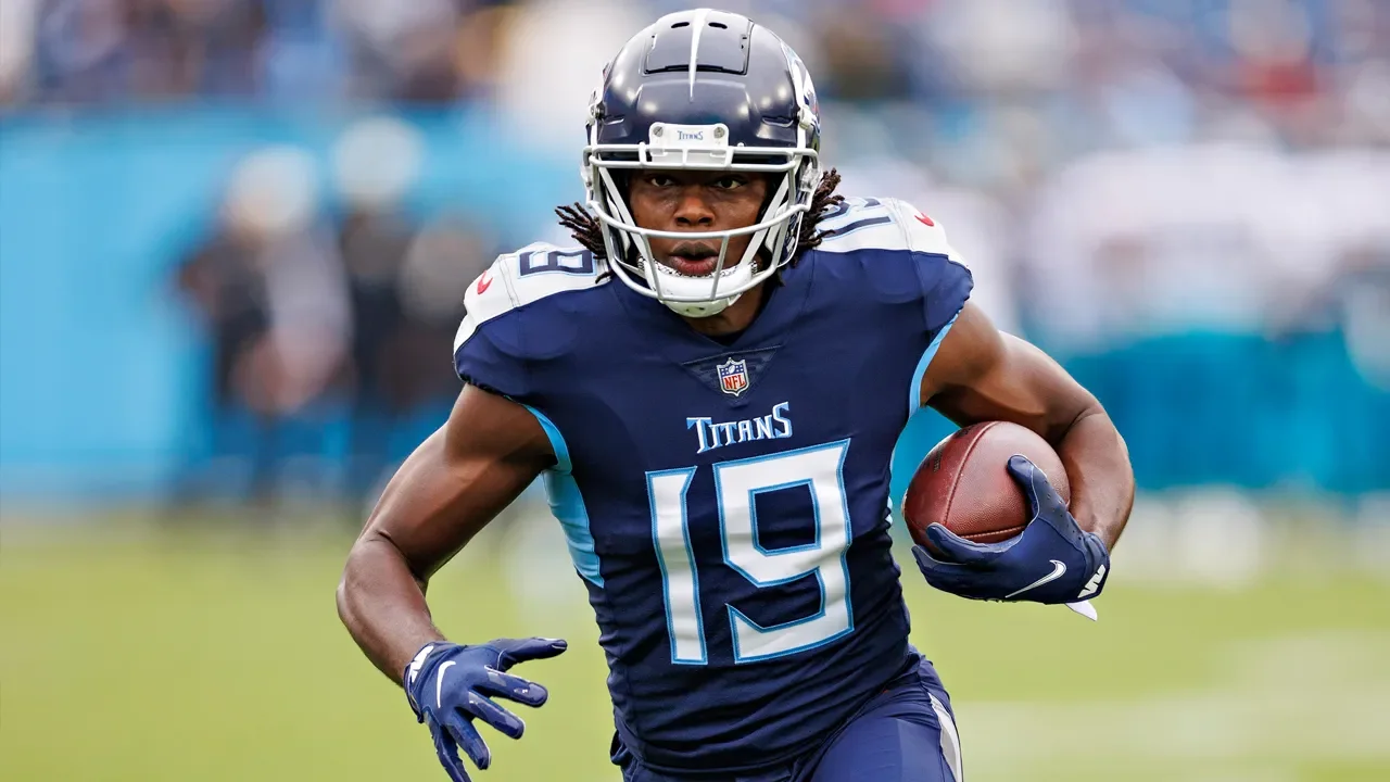 Chris Conley Joins 49ers' Wide Receiver Battle with One-Year Deal