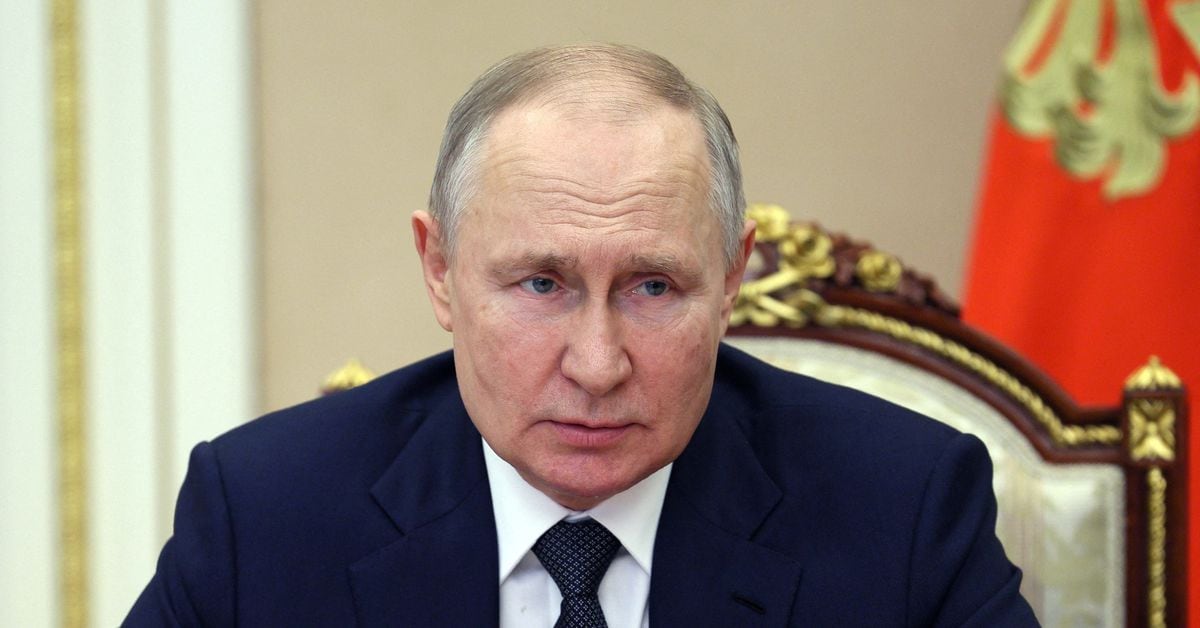 "Putin's ICC Ban Proposal Sparks Global Arrest Concerns"