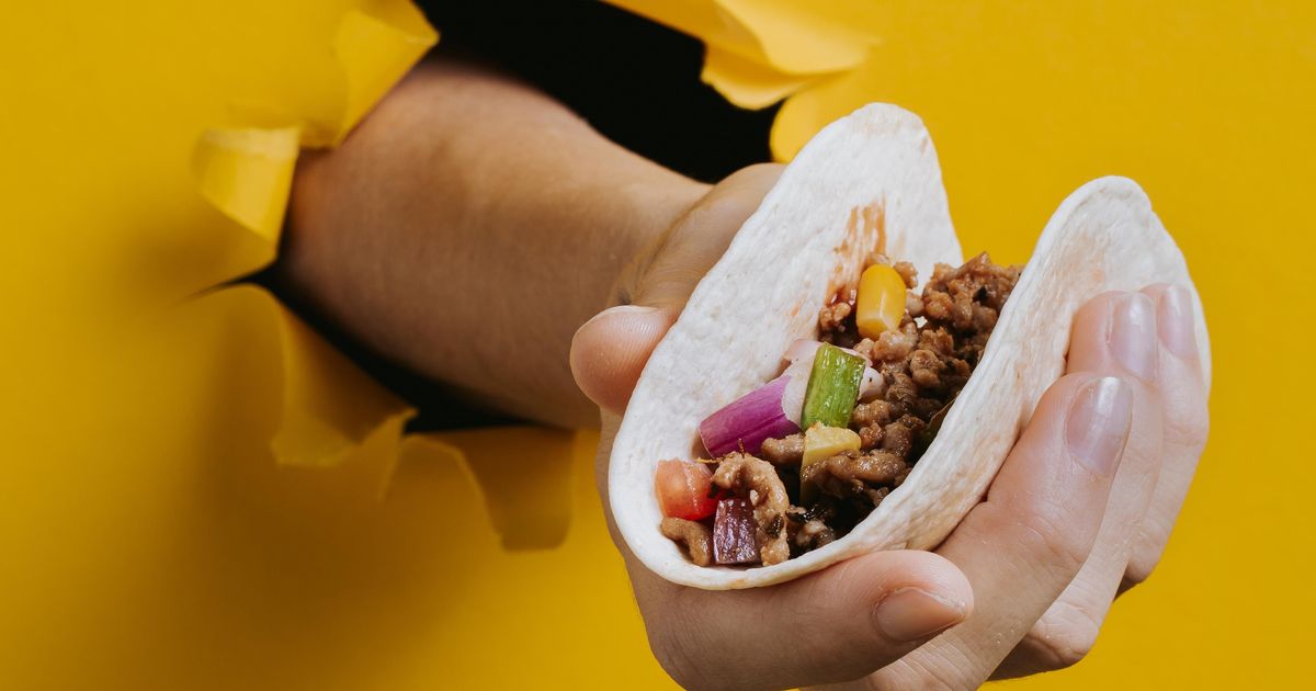 Featured image for "Comparing the Health Benefits of Corn and Flour Tortillas"