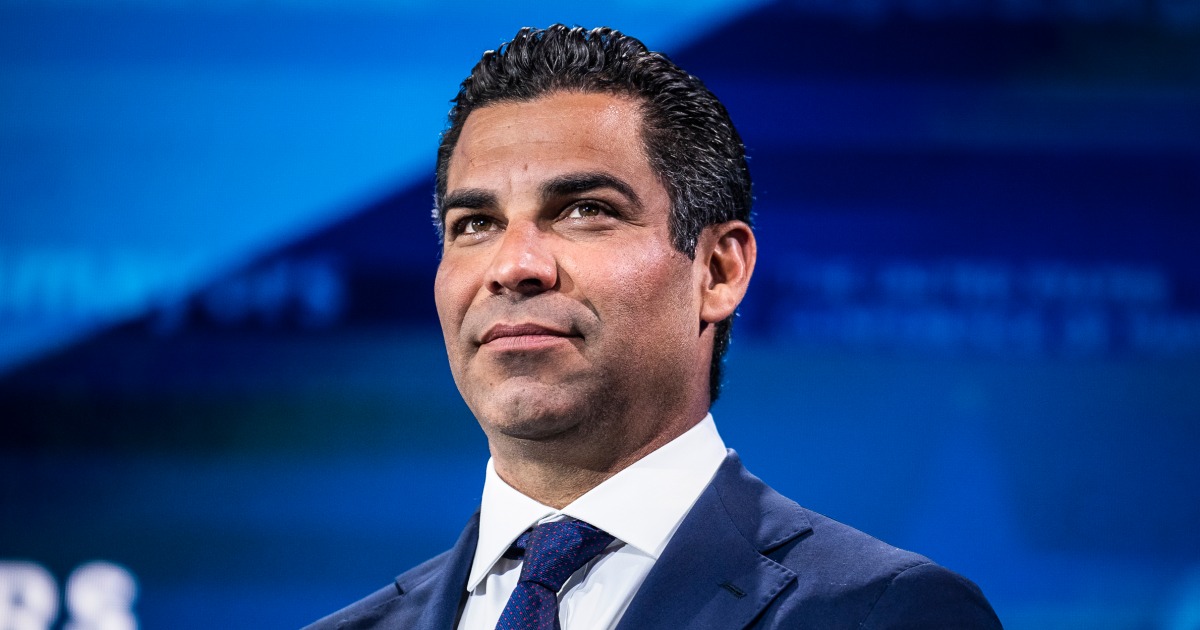 Featured image for Miami Mayor Francis Suarez announces 2024 presidential bid.