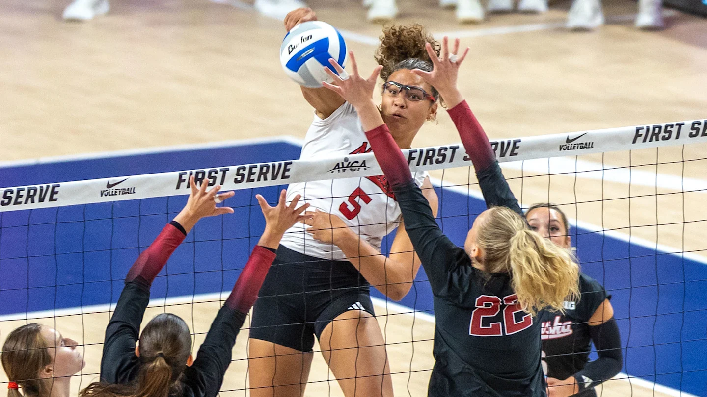 Featured image for Nebraska Volleyball Tops Stanford in Dominant Sweep