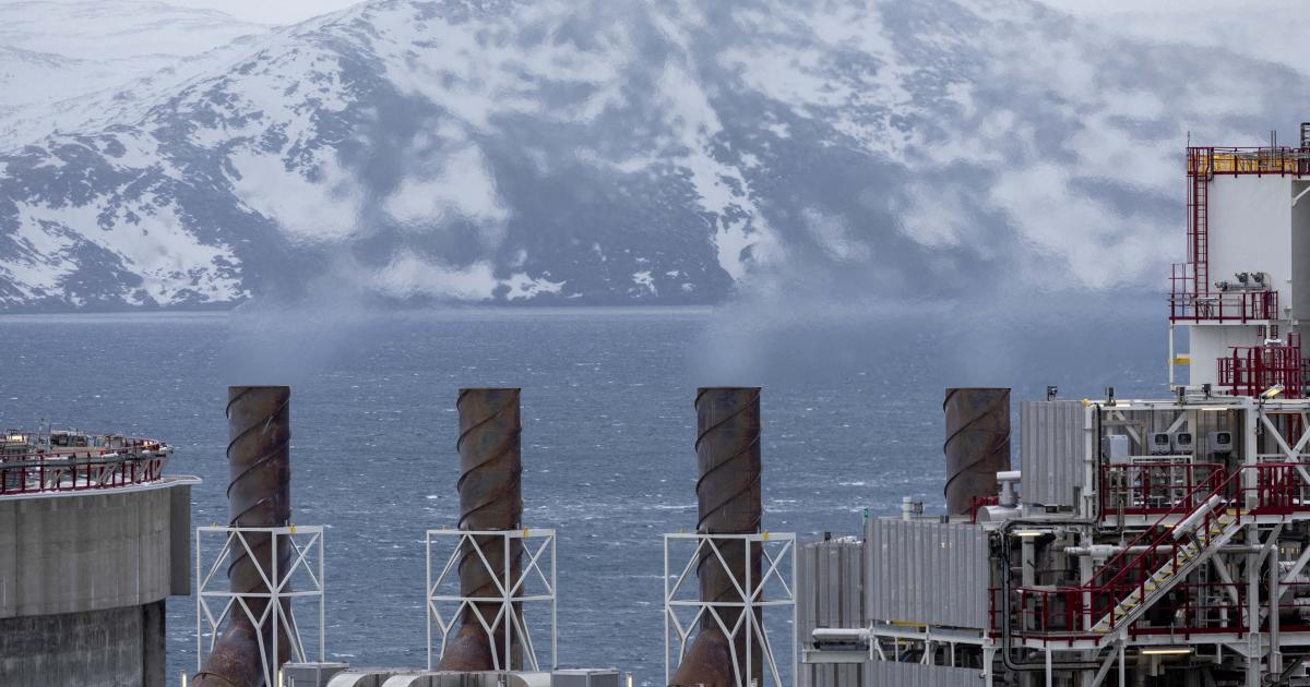 Featured image for Global Climate Policy Gains Ground Amidst Rising Challenges