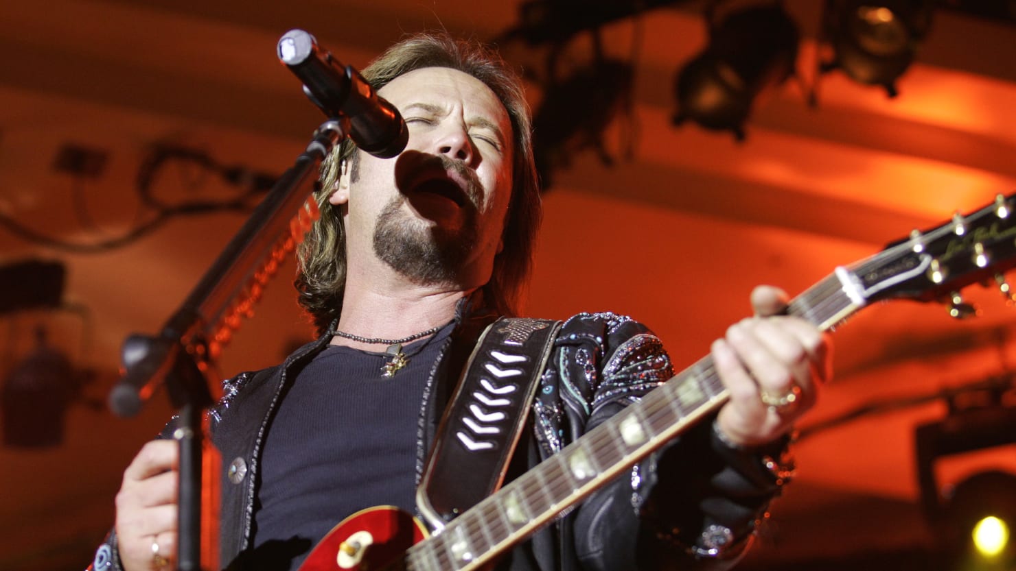 Travis Tritt Joins Conservative Boycott of Anheuser-Busch Over Trans-Inclusive Campaign