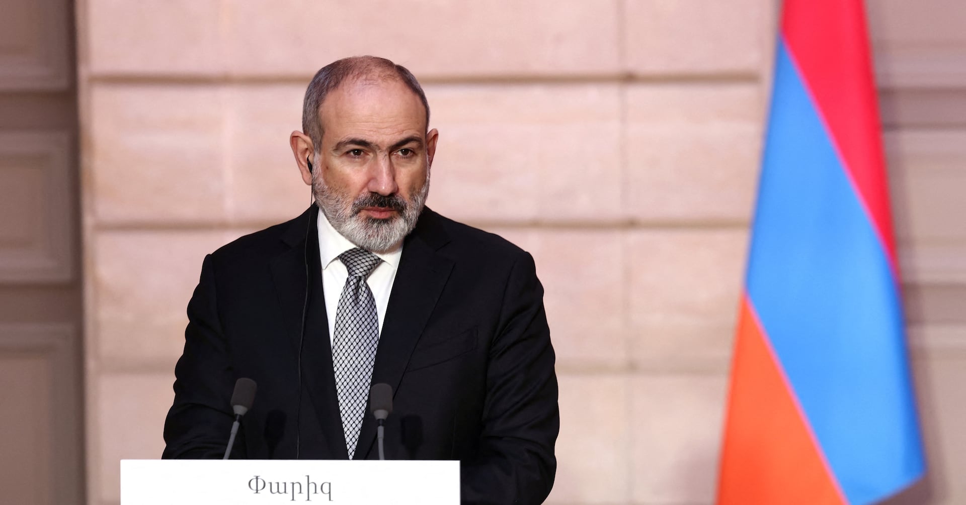 Featured image for Armenian PM Urges Quick Border Demarcation to Prevent War with Azerbaijan