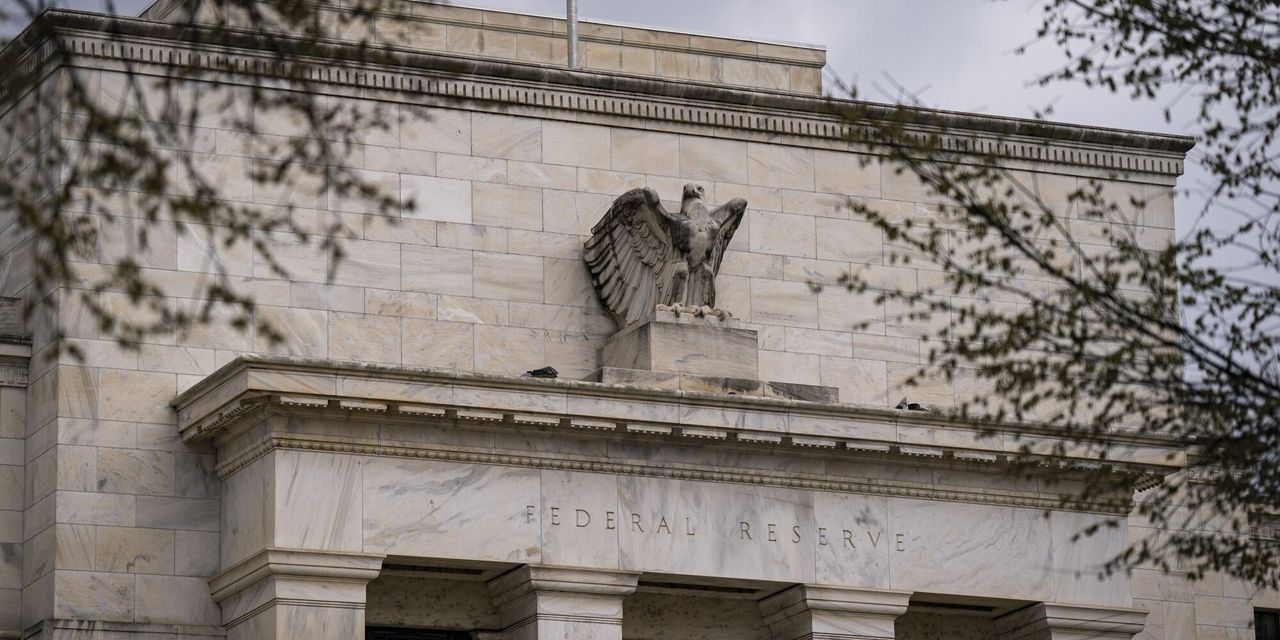 Fed's Hawkish Stance Boosts Treasury Yields and USDJPY.