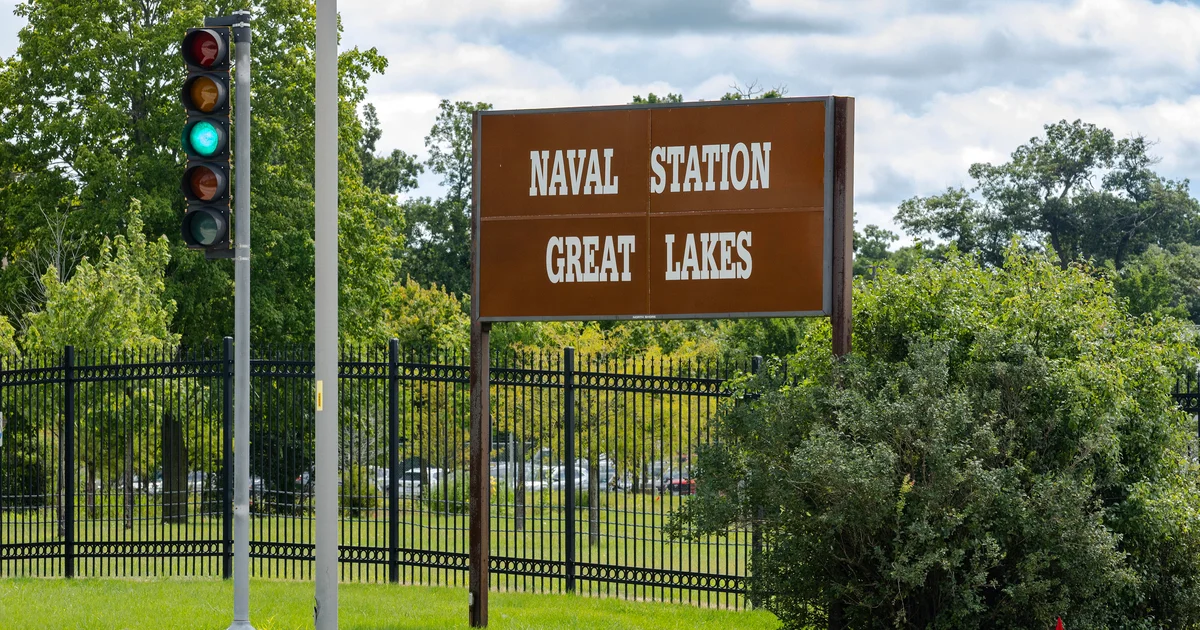 Featured image for Navy Base to Host Federal Agents Amid Chicago Immigration Crackdown