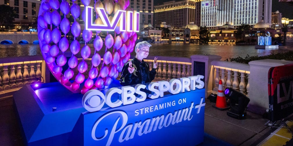 "Super Bowl Streaming Woes: Paramount's Admission and Betting Swings"