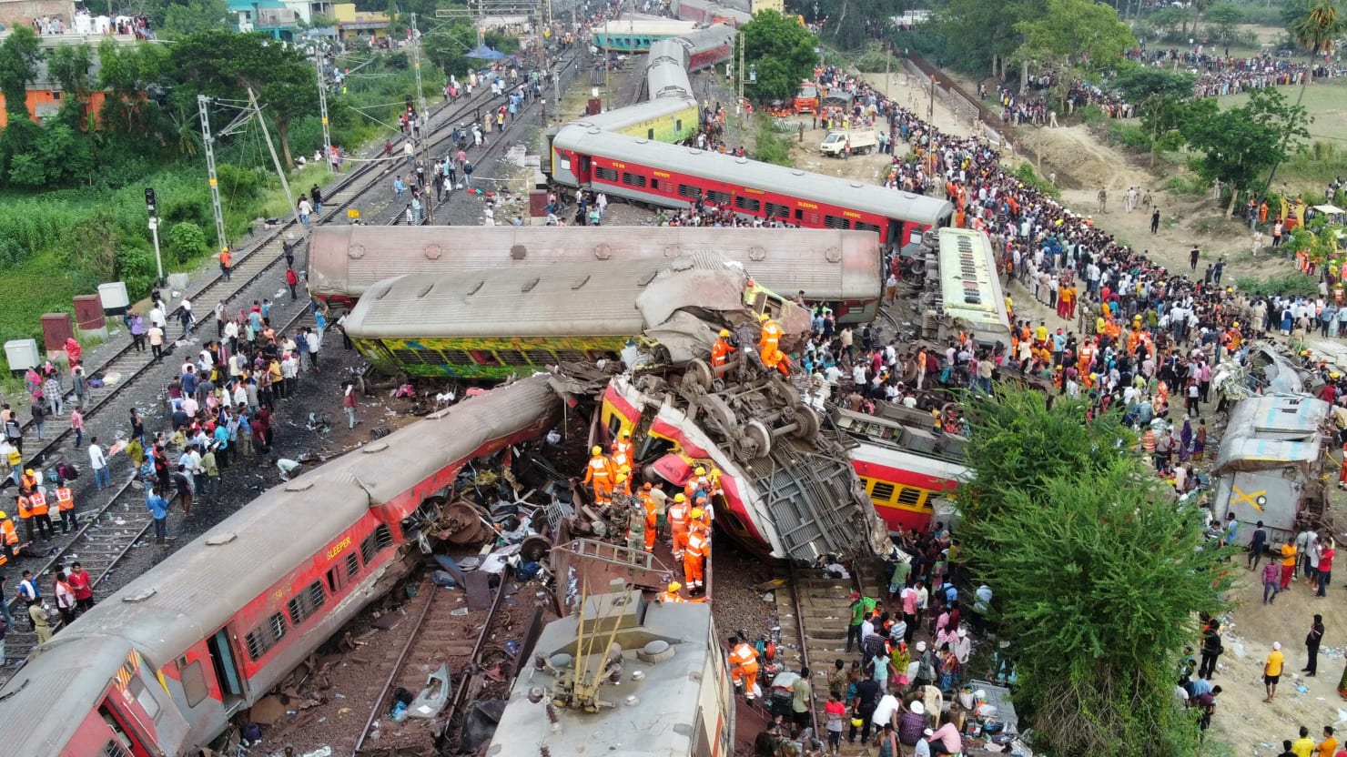Indian Officials Attribute Train Wreck That Killed 275 to Signal Error