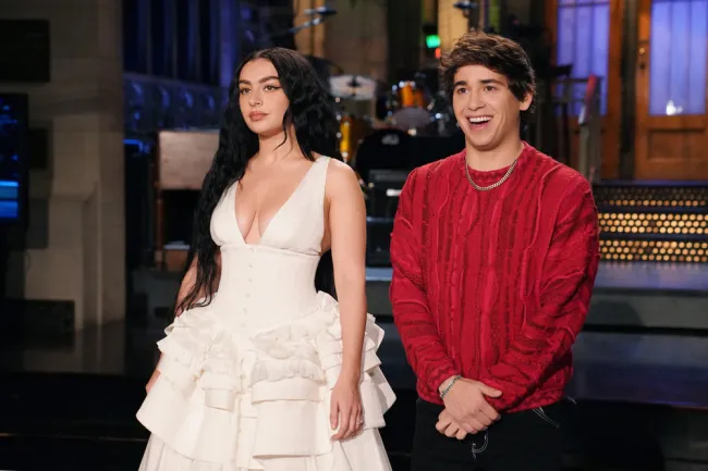Featured image for Charli XCX Shines with Versatility and Humor on 'SNL'