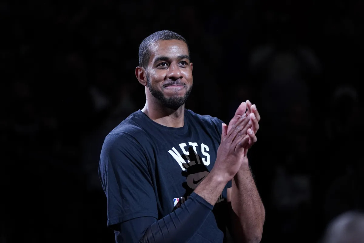 LaMarcus Aldridge Retires from NBA after 16 Seasons and 7 All-Star Appearances.