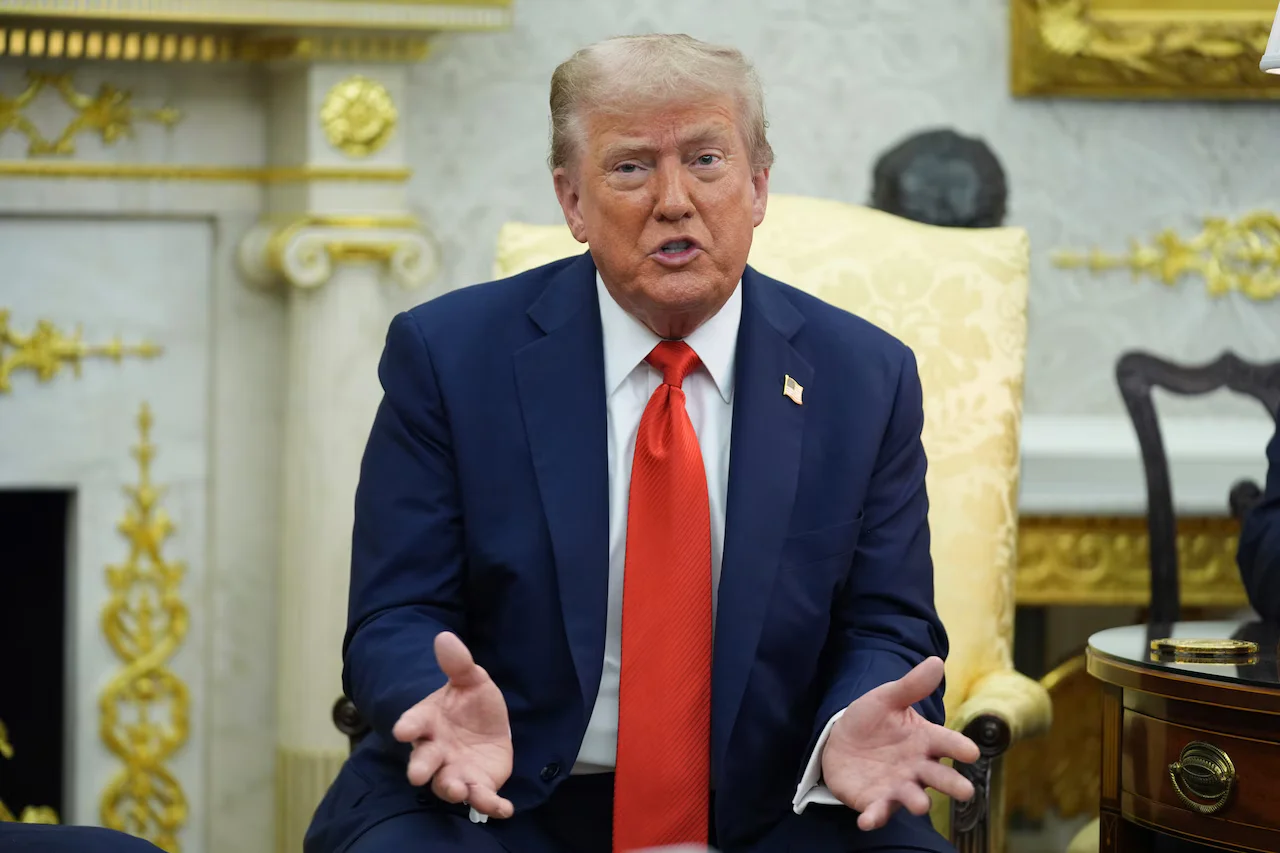 Trump Threatens to Revoke Rosie O'Donnell's Citizenship Amid Feud