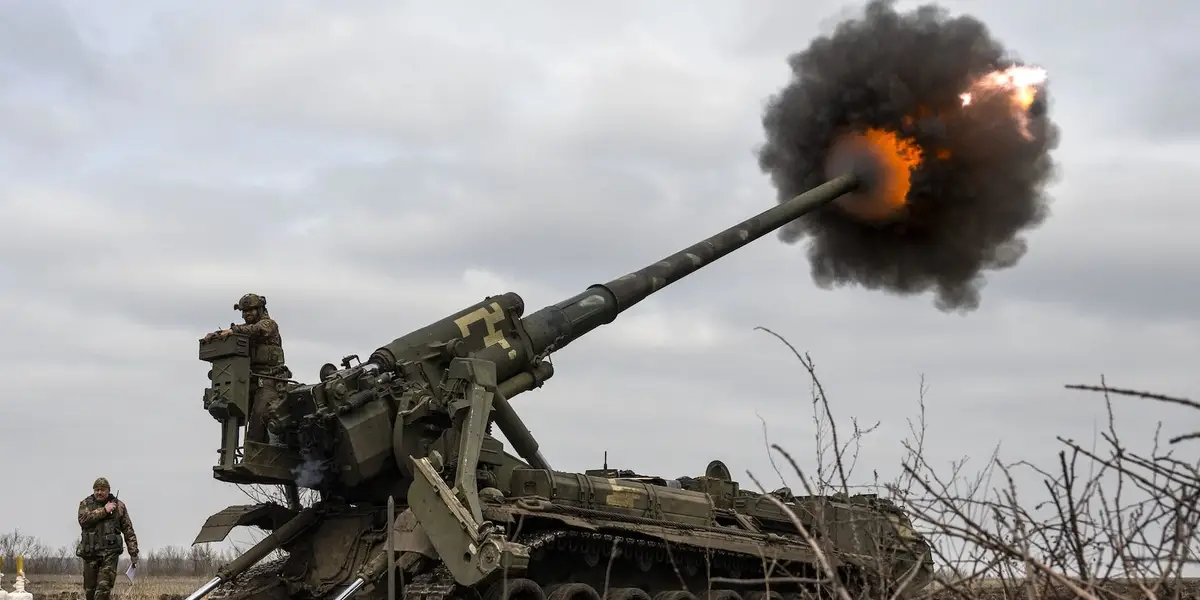 Ukrainian military innovates with drones and Google Maps to target Russian forces.