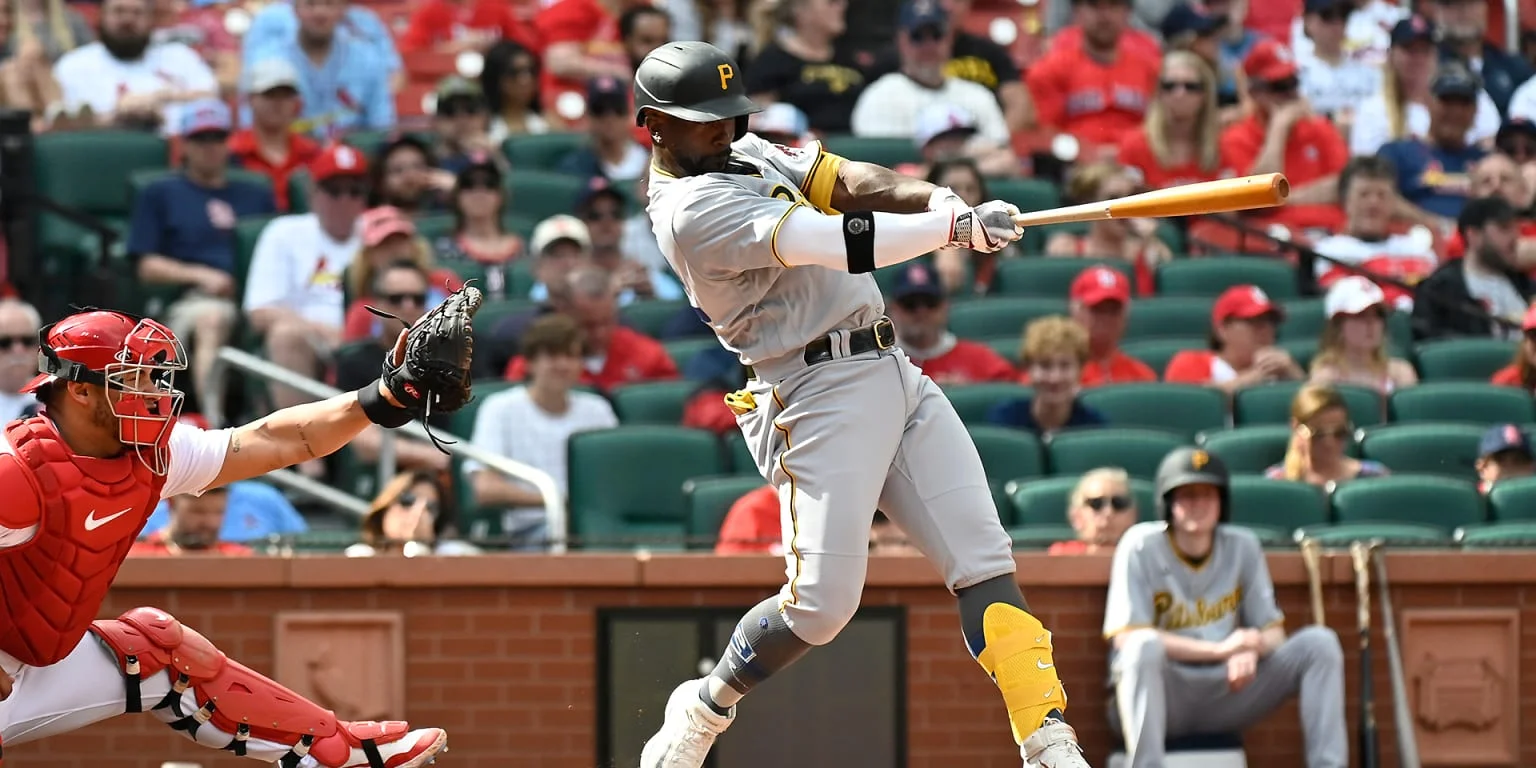McCutchen's 10th inning homer secures Pirates' win over Cardinals.