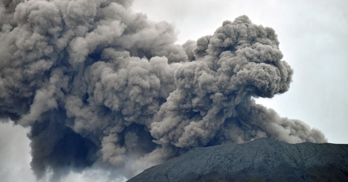 Featured image for Tragedy Strikes as Mount Marapi Erupts, Leaving 11 Climbers Dead and 12 Missing