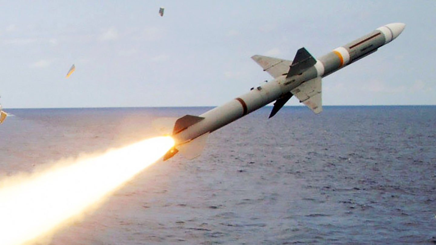 "Ukraine's Hybrid Air Defense System Takes Down Russian Drone from 9 Kilometers Away"